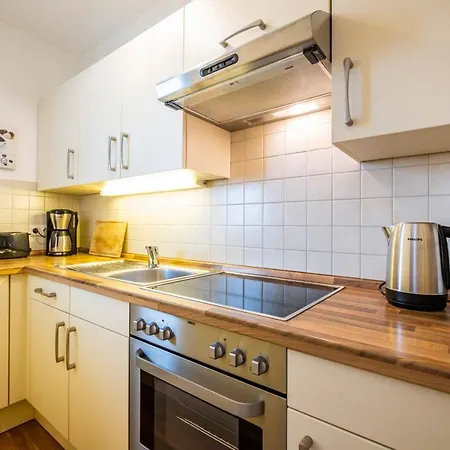 Hochhaus Seeblick 42 Apartment *