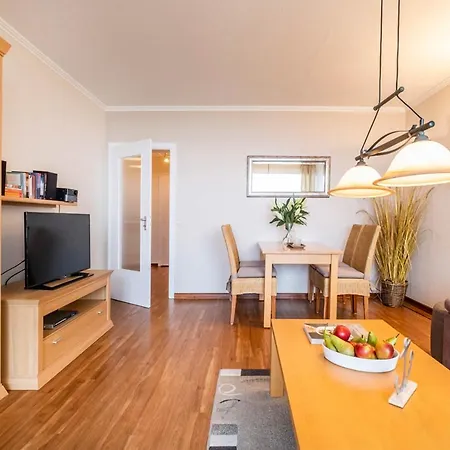 Hochhaus Seeblick 42 Apartment